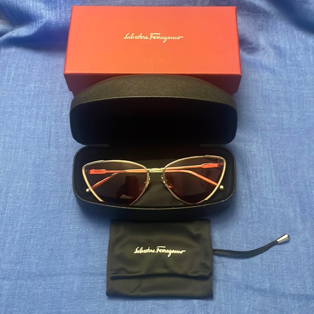 Salvatore Ferragamo cat eye sunglasses